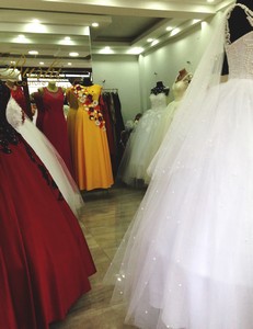 53 wedding gowns rot ed