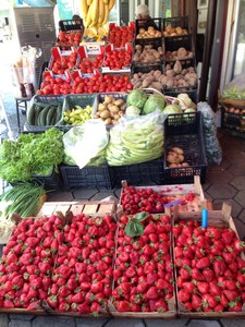 81 fruit and veg shop rot